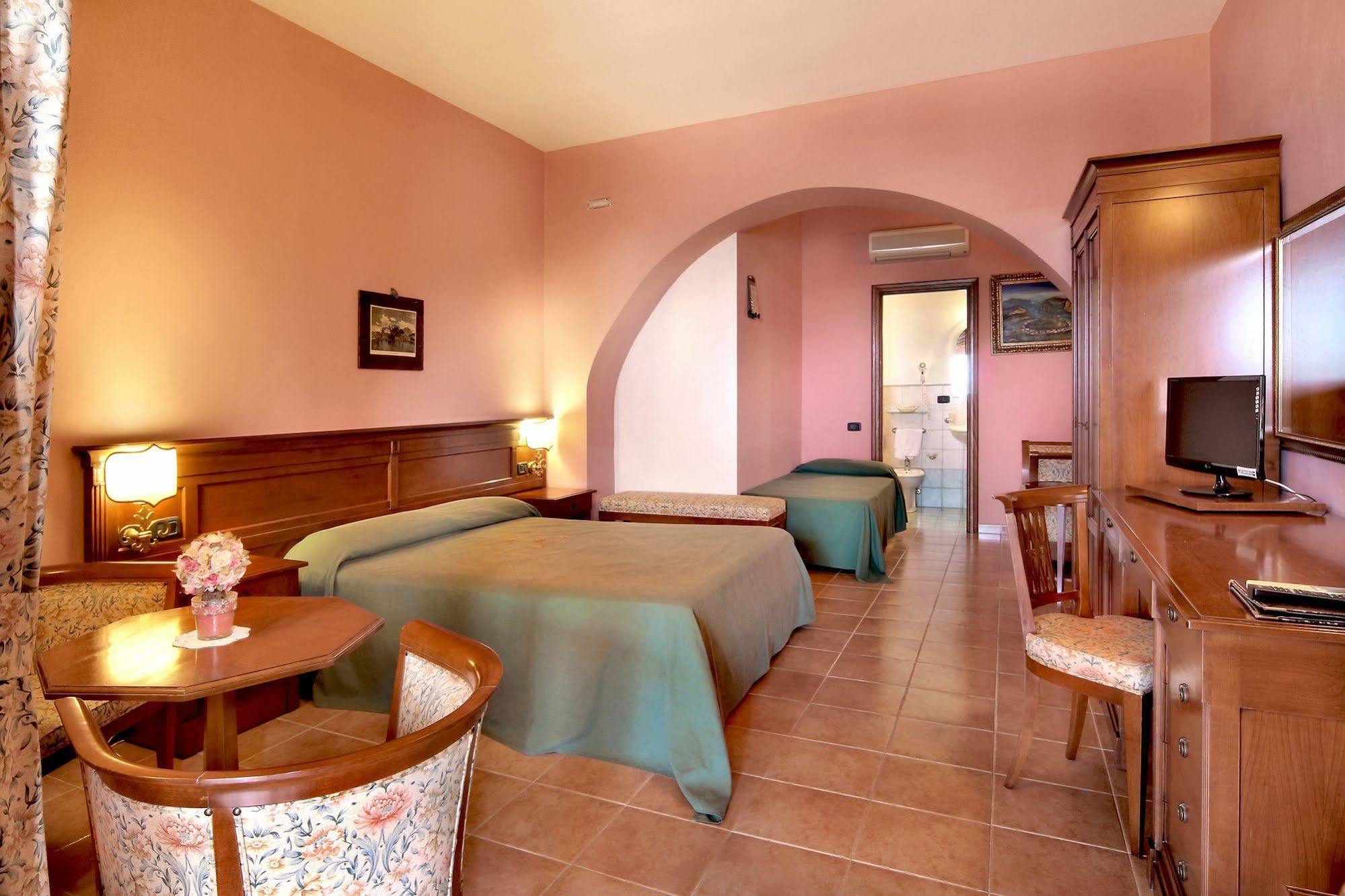 Hotel Cute - Hvc